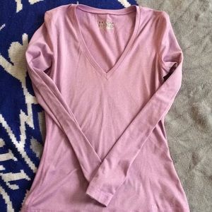 Under Armour women's work out long sleeve shirt